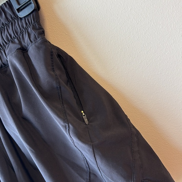 Lululemon Track That 5” high rise black 4 shorts - Picture 3 of 6